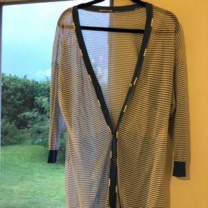 Elle Tahari long lightweight cardi